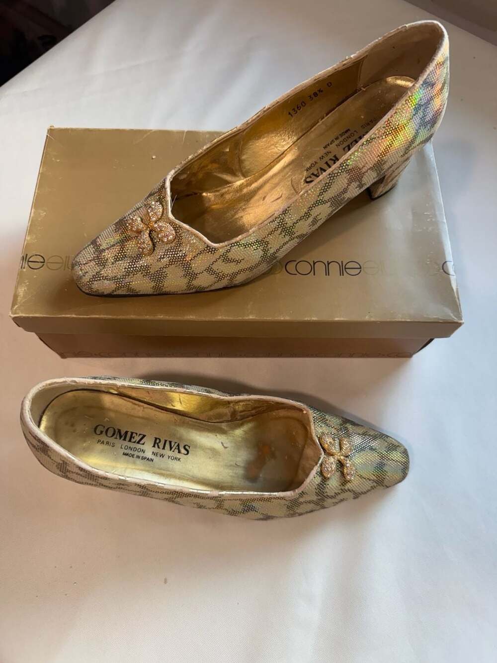 Vintage Iridescent Gold Floral Pumps Rhinestone Butterfly Y2K Glam Heels 8.5